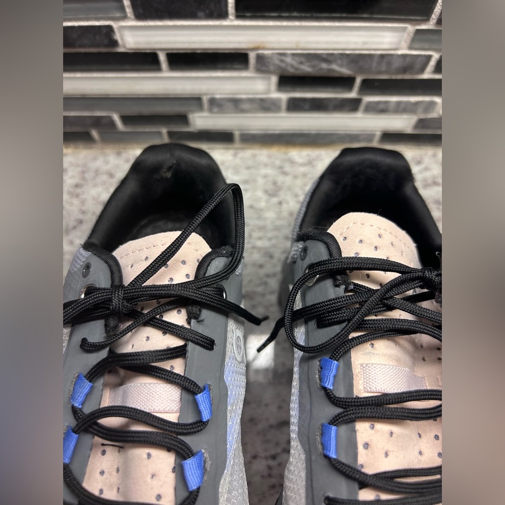 On Running Women's Trail Shoes - Gray, Blue, Cream - Picture 8 of 9